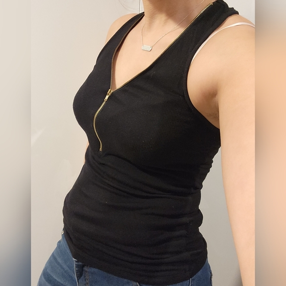 Sm Burgundy Tank top w/ adjustable zipper - Picture 2 of 5